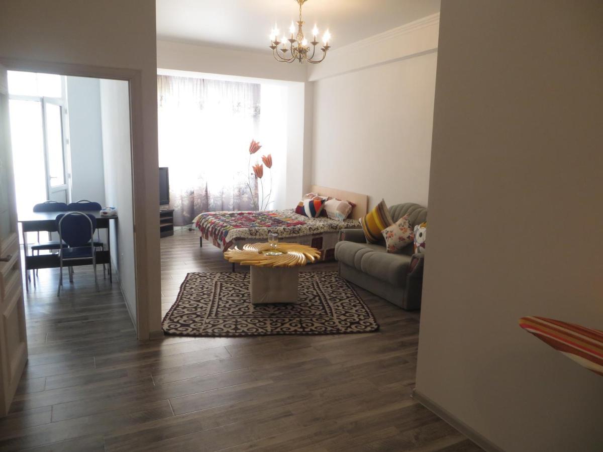 Studio Boutique Apartment ビシュケク エクステリア 写真